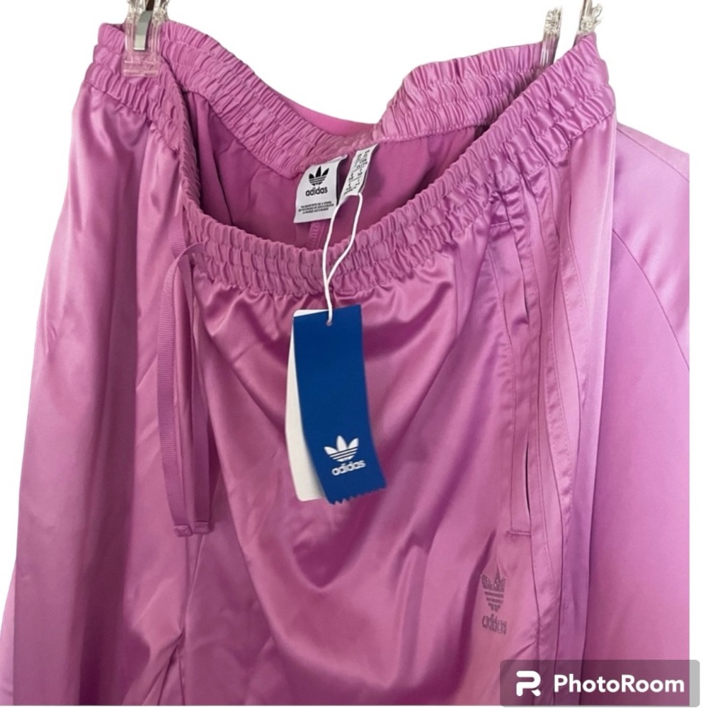 NWT Adidas 2 Piece Outfit - Picture 14 of 15